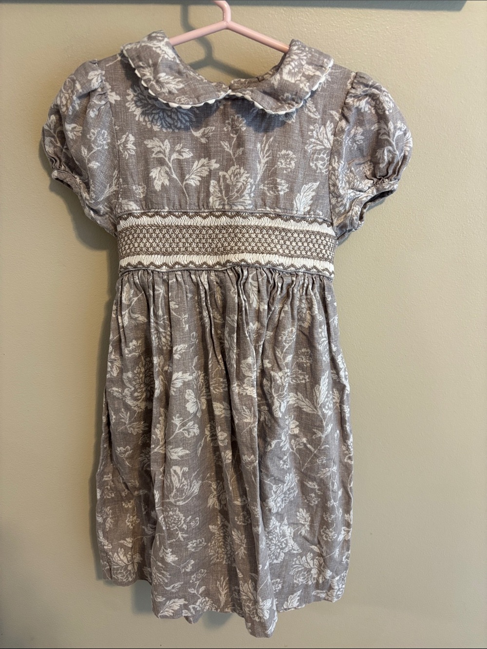Edgehill Collection Girl Smocked Dress Size 5 Gray Floral Cotton